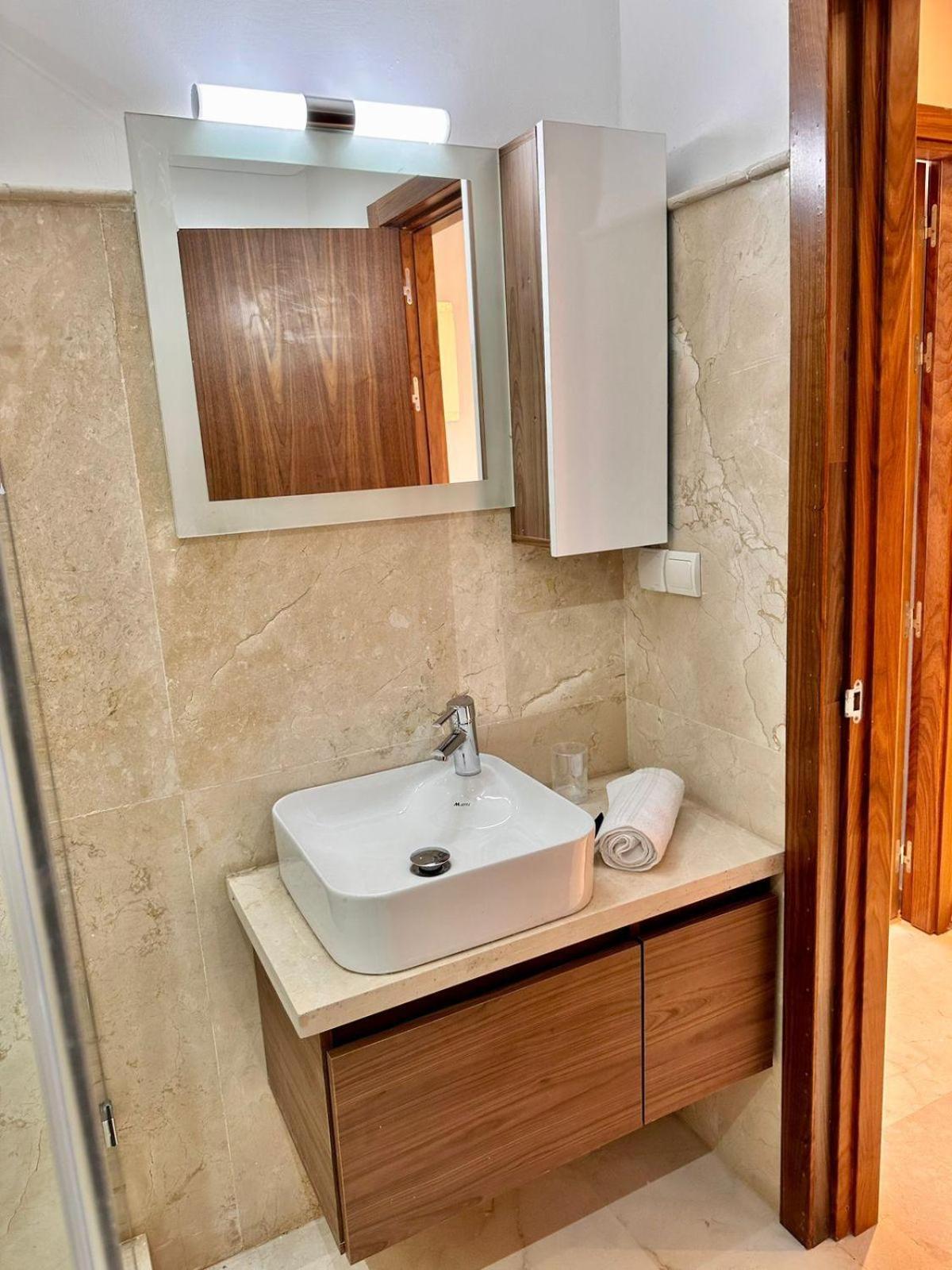 Appartement Luxueux Avec Piscine 10 Minutes Du Centre Ville Marrakesz Zewnętrze zdjęcie